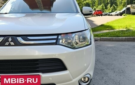 Mitsubishi Outlander III рестайлинг 3, 2013 год, 1 550 000 рублей, 11 фотография