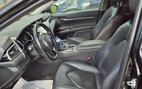 Toyota Camry, 2020 год, 3 290 000 рублей, 8 фотография