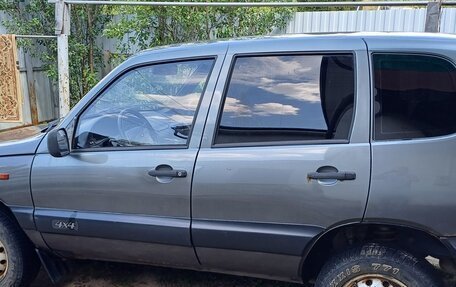 Chevrolet Niva I рестайлинг, 2004 год, 275 000 рублей, 3 фотография