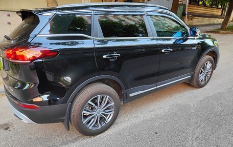 Geely Atlas, 2023 год, 2 350 000 рублей, 3 фотография