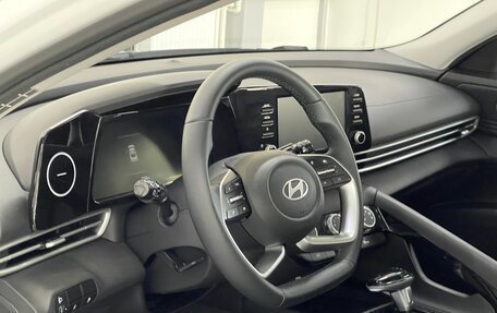 Hyundai Elantra, 2023 год, 2 099 000 рублей, 8 фотография