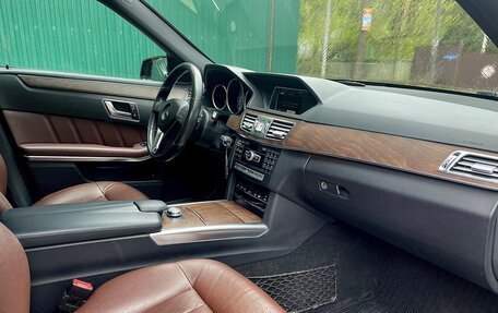 Mercedes-Benz E-Класс, 2015 год, 2 050 000 рублей, 11 фотография