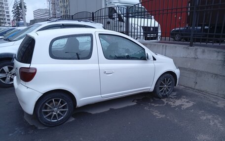 Toyota Yaris I рестайлинг, 2002 год, 250 000 рублей, 5 фотография