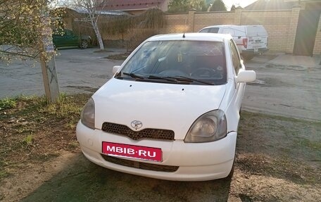 Toyota Yaris I рестайлинг, 2002 год, 250 000 рублей, 2 фотография