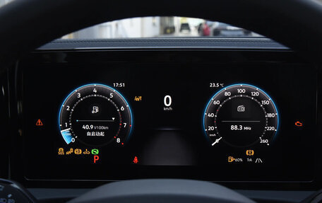 Volkswagen Tiguan, 2025 год, 4 360 000 рублей, 11 фотография