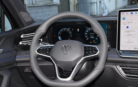 Volkswagen Tiguan, 2025 год, 4 360 000 рублей, 10 фотография