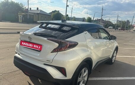 Toyota C-HR I рестайлинг, 2019 год, 2 330 000 рублей, 3 фотография