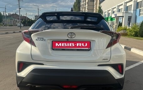Toyota C-HR I рестайлинг, 2019 год, 2 330 000 рублей, 5 фотография