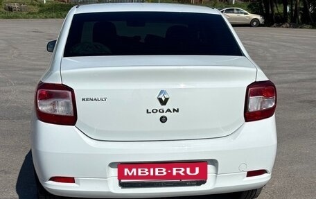 Renault Logan II, 2017 год, 850 000 рублей, 4 фотография