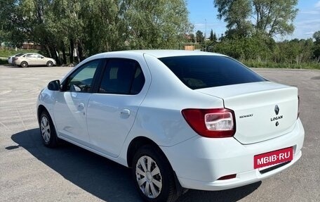 Renault Logan II, 2017 год, 850 000 рублей, 5 фотография