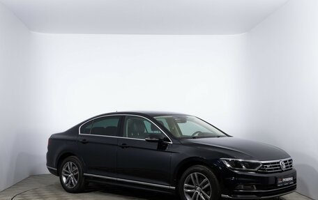 Volkswagen Passat B8 рестайлинг, 2018 год, 2 169 000 рублей, 3 фотография