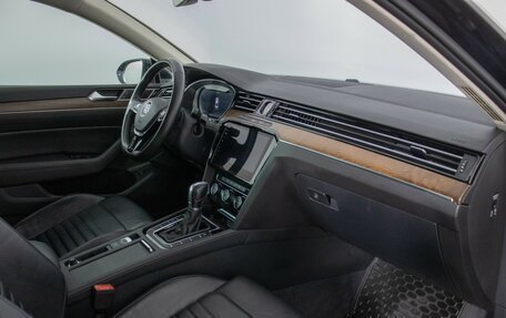 Volkswagen Passat B8 рестайлинг, 2018 год, 2 169 000 рублей, 9 фотография