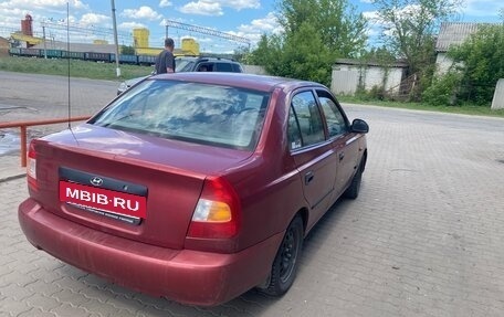 Hyundai Accent II, 2004 год, 300 000 рублей, 3 фотография