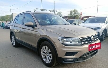 Volkswagen Tiguan II, 2019 год, 2 299 000 рублей, 3 фотография