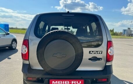 Chevrolet Niva I рестайлинг, 2015 год, 625 000 рублей, 6 фотография