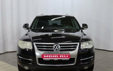 Volkswagen Touareg III, 2010 год, 1 489 000 рублей, 2 фотография