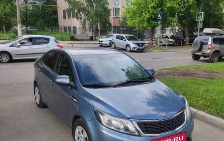 KIA Rio III рестайлинг, 2013 год, 750 000 рублей, 2 фотография