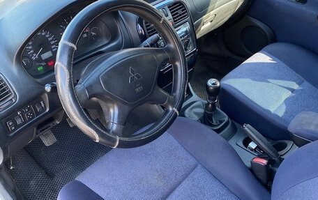 Mitsubishi Carisma I, 2002 год, 350 000 рублей, 9 фотография