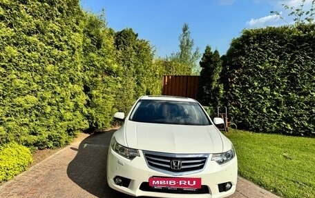 Honda Accord VIII рестайлинг, 2012 год, 1 990 000 рублей, 2 фотография