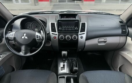 Mitsubishi Pajero Sport II рестайлинг, 2015 год, 2 150 000 рублей, 11 фотография