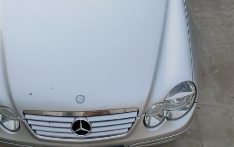 Mercedes-Benz C-Класс, 2006 год, 800 000 рублей, 3 фотография