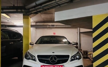 Mercedes-Benz E-Класс, 2015 год, 1 950 000 рублей, 4 фотография