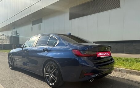 BMW 3 серия, 2019 год, 3 800 000 рублей, 8 фотография
