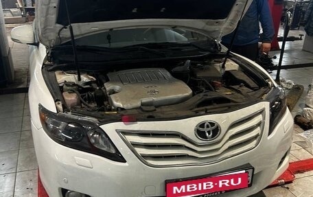 Toyota Camry, 2011 год, 1 300 000 рублей, 5 фотография
