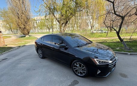 Hyundai Elantra VI рестайлинг, 2018 год, 1 750 000 рублей, 3 фотография