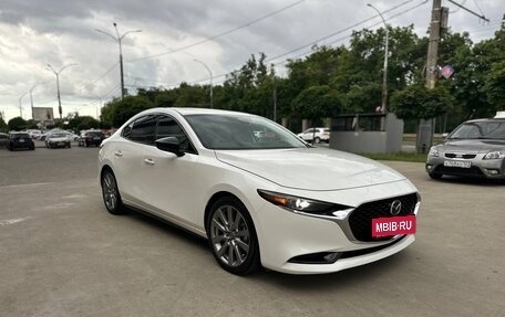 Mazda 3, 2019 год, 2 400 000 рублей, 10 фотография