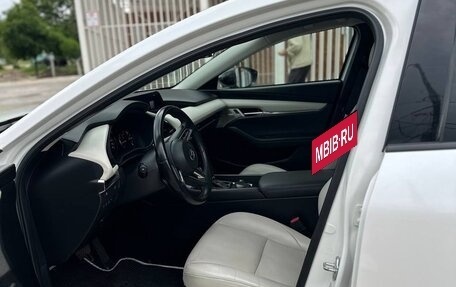 Mazda 3, 2019 год, 2 400 000 рублей, 21 фотография