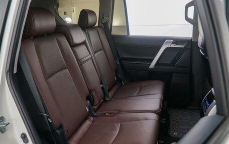 Toyota Land Cruiser Prado 150 рестайлинг 2, 2021 год, 6 700 000 рублей, 7 фотография