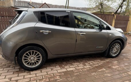 Nissan Leaf I, 2013 год, 665 000 рублей, 8 фотография