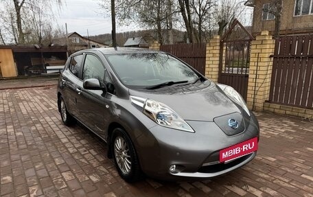 Nissan Leaf I, 2013 год, 665 000 рублей, 11 фотография