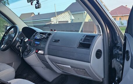 Volkswagen Caravelle T5, 2008 год, 1 490 000 рублей, 2 фотография