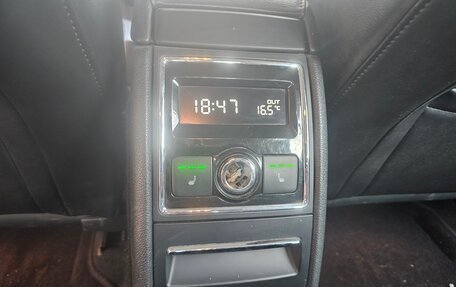Skoda Superb III рестайлинг, 2012 год, 1 200 000 рублей, 8 фотография
