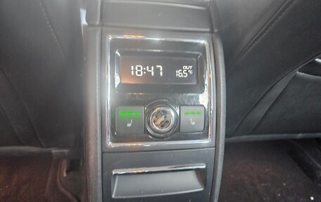 Skoda Superb III рестайлинг, 2012 год, 1 200 000 рублей, 10 фотография