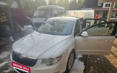 Skoda Superb III рестайлинг, 2012 год, 1 200 000 рублей, 7 фотография