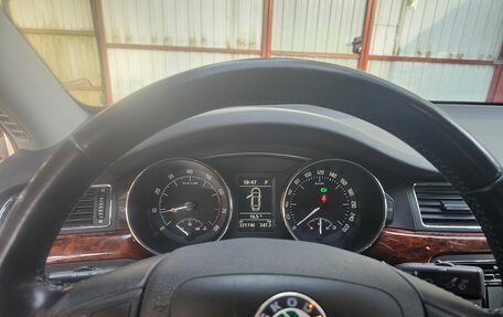 Skoda Superb III рестайлинг, 2012 год, 1 200 000 рублей, 16 фотография
