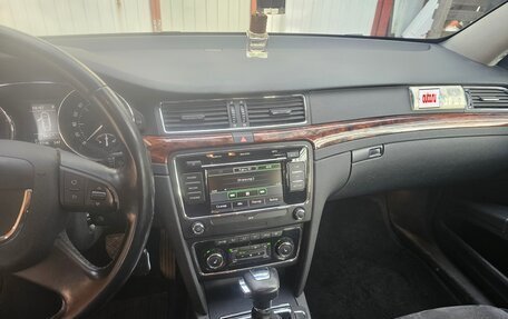 Skoda Superb III рестайлинг, 2012 год, 1 200 000 рублей, 19 фотография