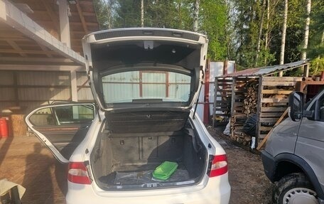 Skoda Superb III рестайлинг, 2012 год, 1 200 000 рублей, 29 фотография