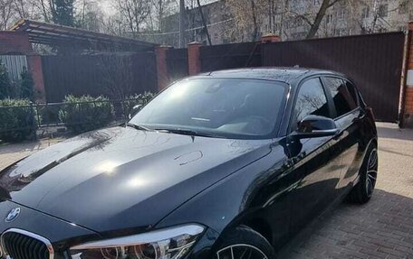 BMW 1 серия, 2018 год, 2 350 000 рублей, 3 фотография