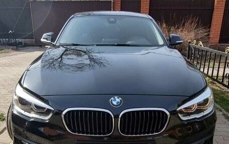 BMW 1 серия, 2018 год, 2 350 000 рублей, 2 фотография