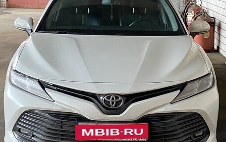 Toyota Camry, 2020 год, 3 299 000 рублей, 2 фотография