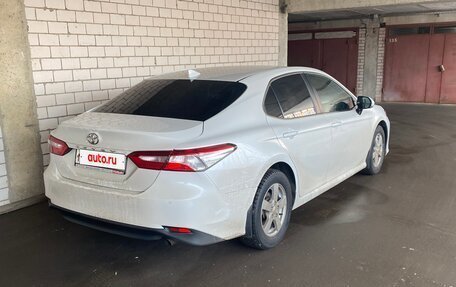 Toyota Camry, 2020 год, 3 299 000 рублей, 10 фотография