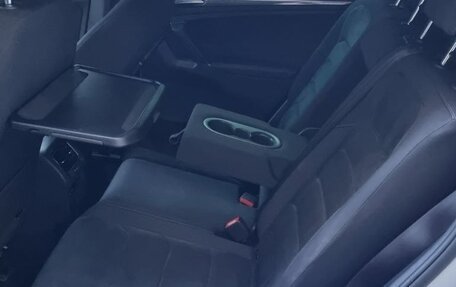 Volkswagen Tiguan II, 2017 год, 3 000 000 рублей, 7 фотография