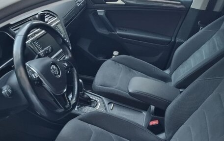 Volkswagen Tiguan II, 2017 год, 3 000 000 рублей, 6 фотография