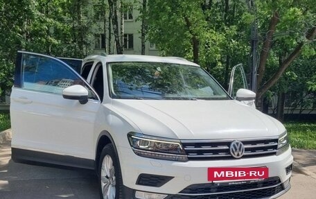 Volkswagen Tiguan II, 2017 год, 3 000 000 рублей, 12 фотография
