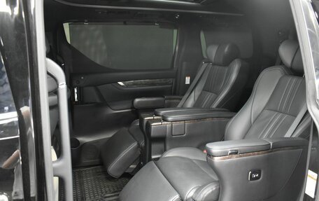 Toyota Alphard III, 2021 год, 4 940 000 рублей, 10 фотография