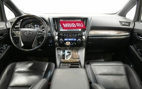 Toyota Alphard III, 2021 год, 4 940 000 рублей, 16 фотография